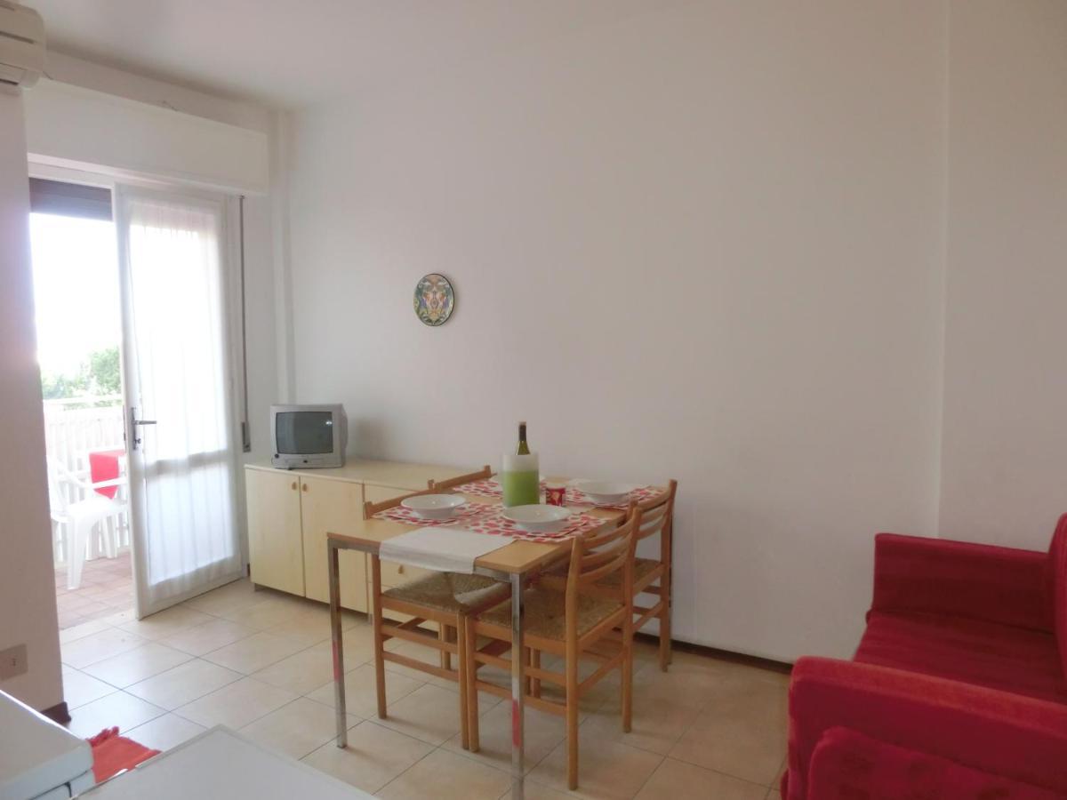 Condominio Lero Бибионе Екстериор снимка