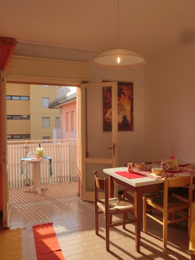 Condominio Lero Бибионе Екстериор снимка