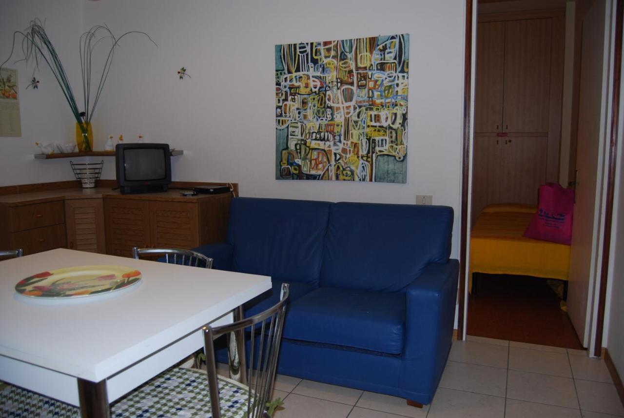 Condominio Lero Бибионе Екстериор снимка