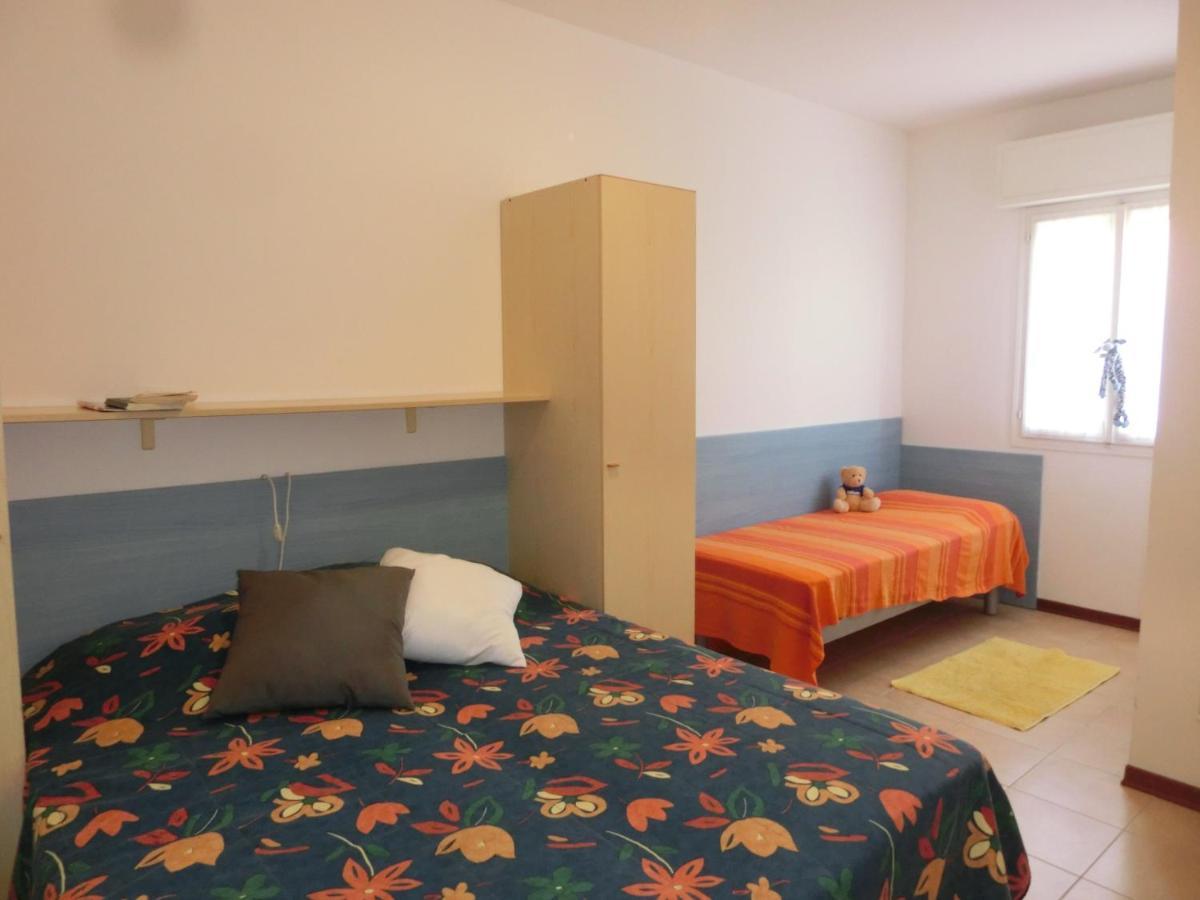 Condominio Lero Бибионе Екстериор снимка
