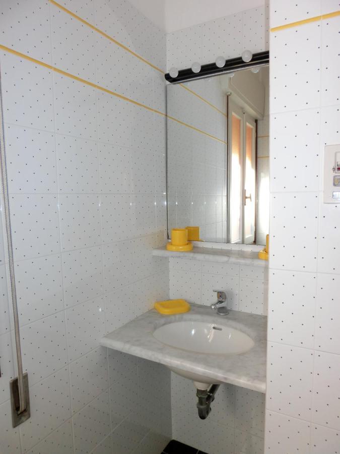 Condominio Lero Бибионе Екстериор снимка
