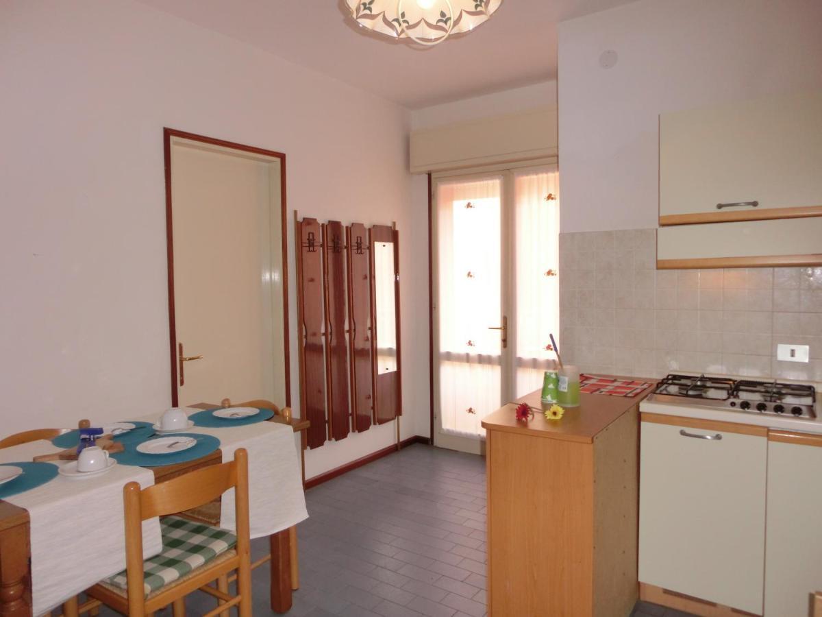 Condominio Lero Бибионе Екстериор снимка