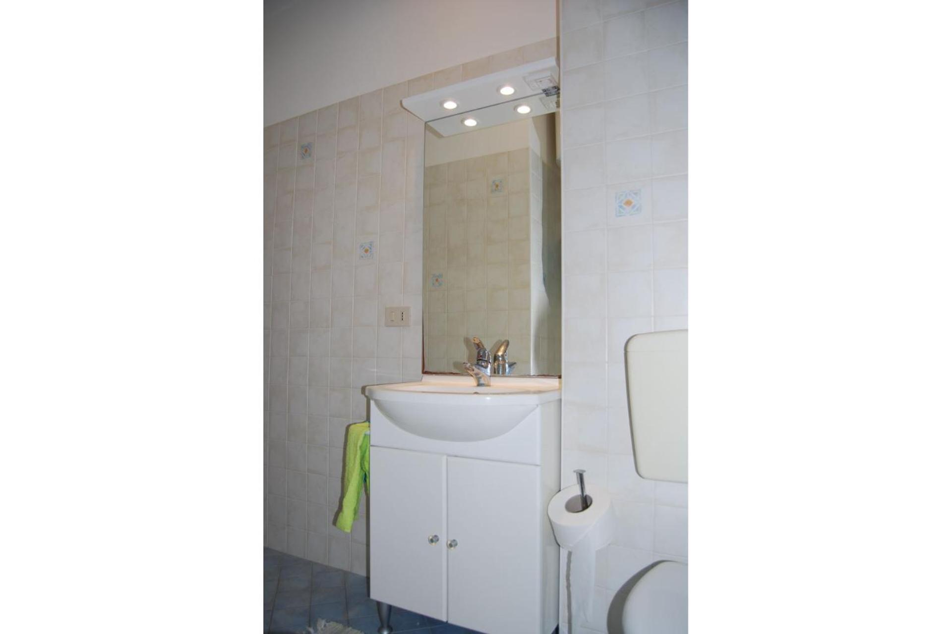 Condominio Lero Бибионе Екстериор снимка